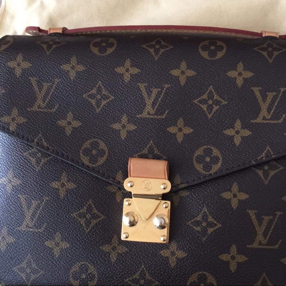 ❌❌SOLD❌❌Authentic LOuis Vuitton Pochette Métis🌹 - Picture 3 of 15
